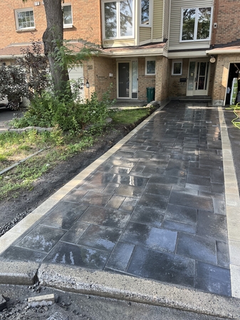 black%20with%20grey%20border%20interlock%20driveway%20extension