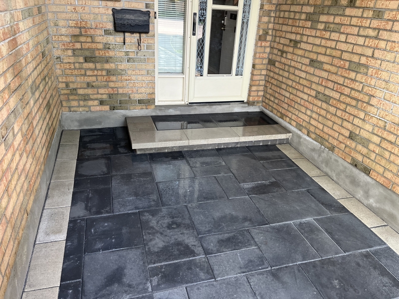 black%20with%20grey%20border%20interlock%20front%20step%20and%20walkway