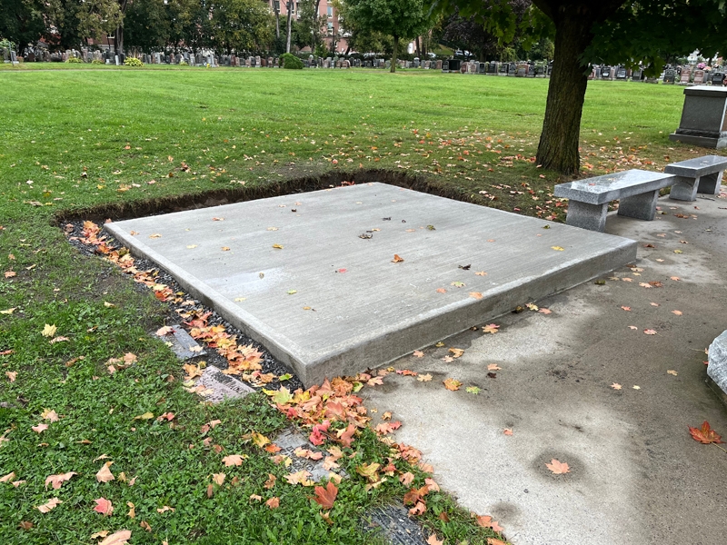 broom-finish-concrete-cemetary-slab-2